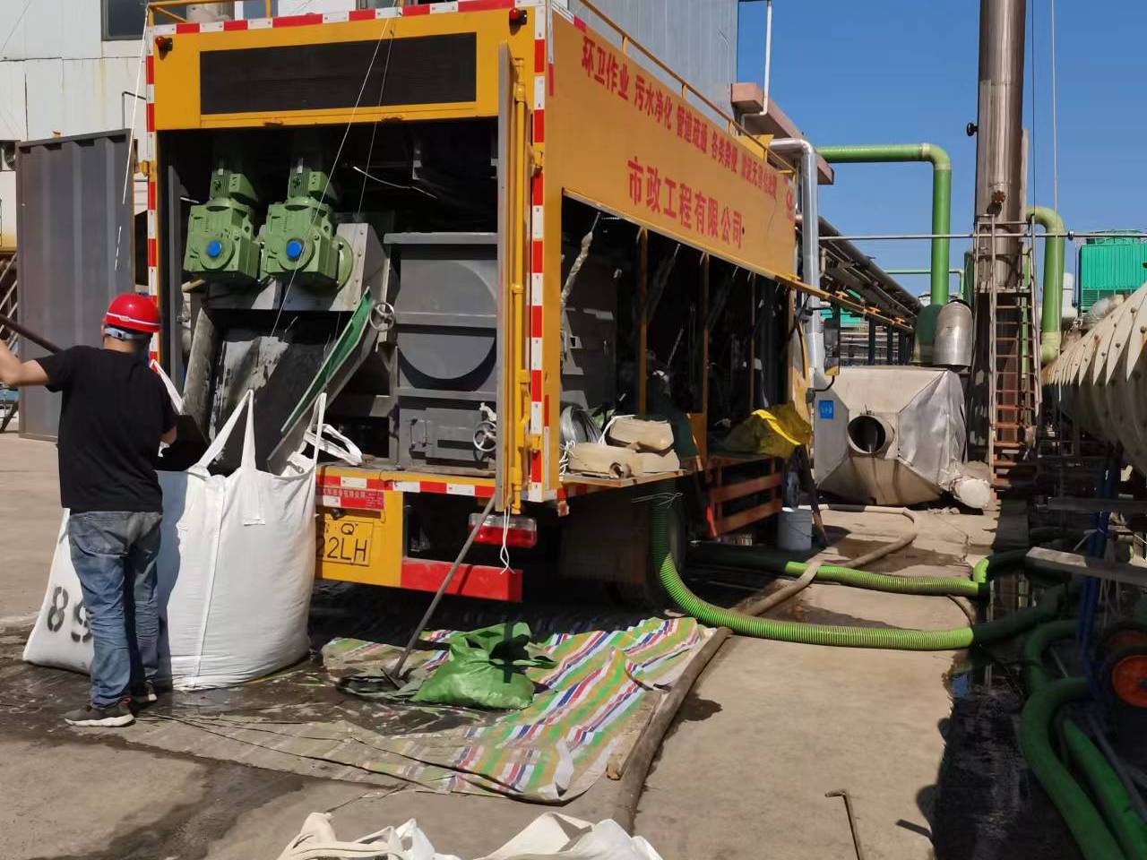 甘井子淤泥压干处理